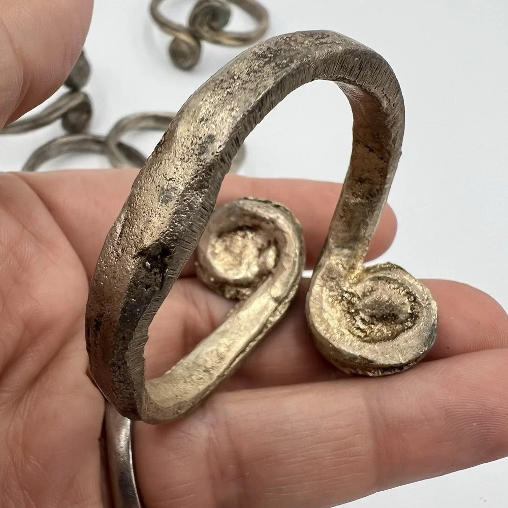 Set of 5 Hand-Forged‎ Metal Napkin Rings Rustic Spiral Scroll Design 2.5